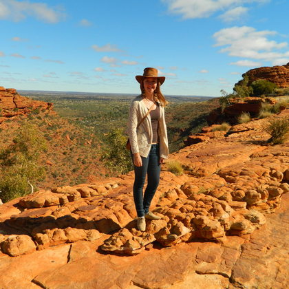 Ich auf der Spitze des King's Canyon im Outback. Die Landschaft werde ich niemals vergessen.