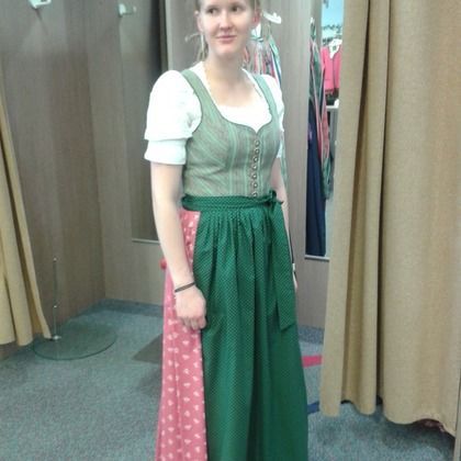 Heli im Dirndl 